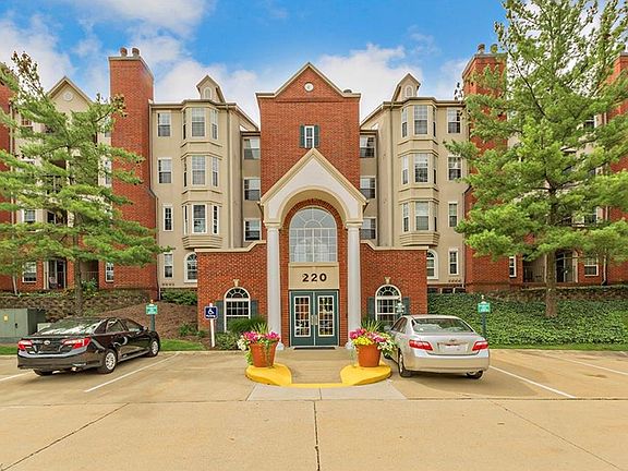 2nd image of 220 Fox Hollow Dr APT 107