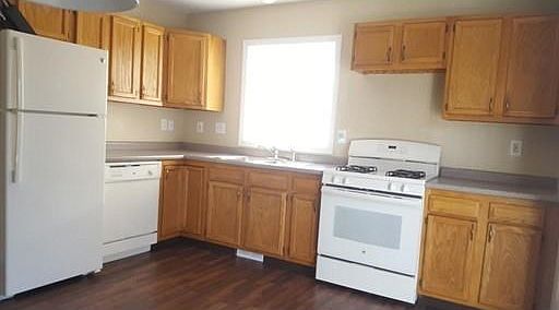 2nd image of 225 School St #225