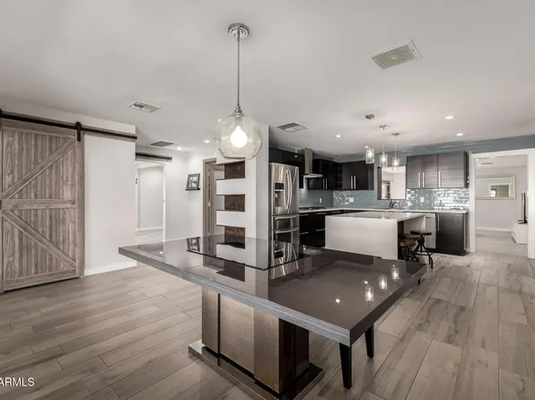 2402 N 37TH Street, Phoenix, AZ 85008