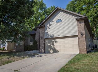 2899 S Eldon Ave, Springfield, MO 65807