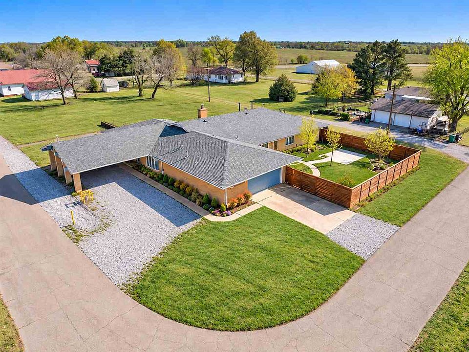 1st image of 525 Clyde Dr