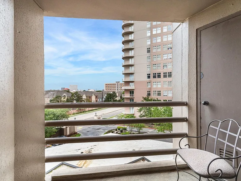 3525 Sage Rd #512 — Photo 8