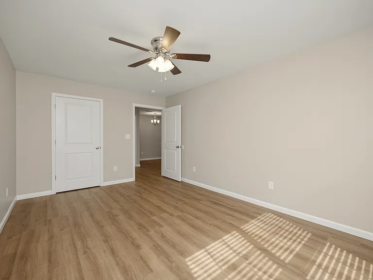 2319 Lantern Ridge Dr — Photo 20