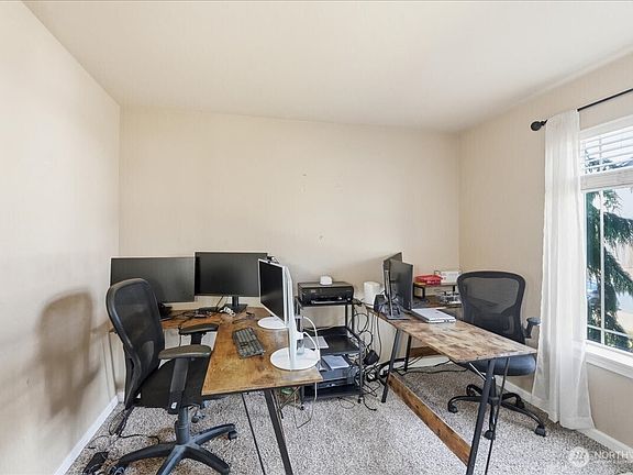 4th image of 8218 203rd Street Ct E