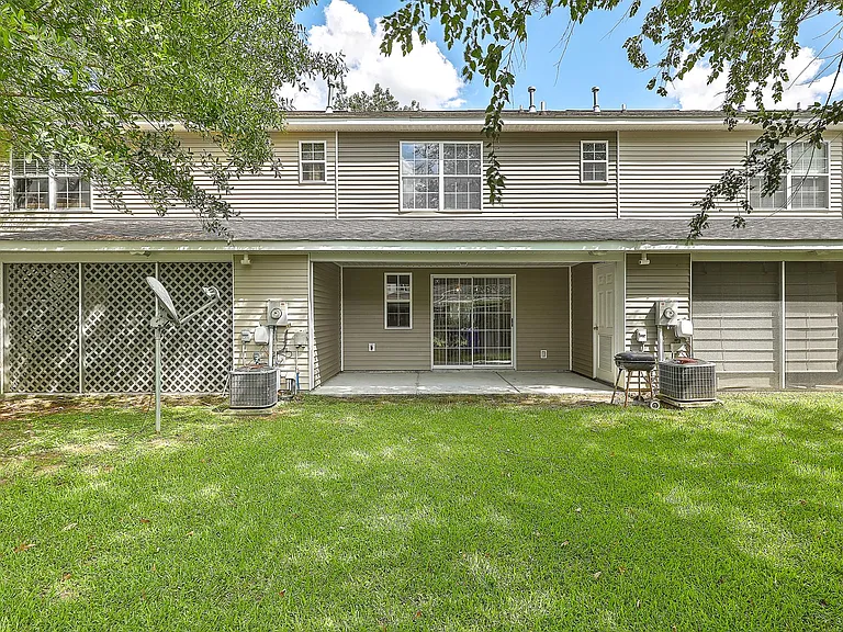 8074 Shadow Oak Dr — Photo 26