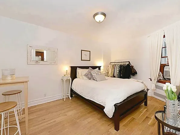 89 Hicks Street 2E image 1 of 6