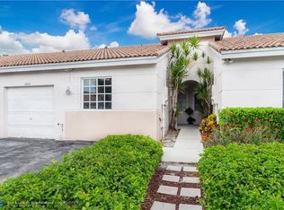 1890 SW 118th Ave, Hollywood, FL 33025