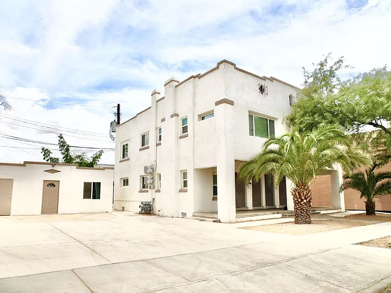 12 E University Blvd #16 — Photo 24