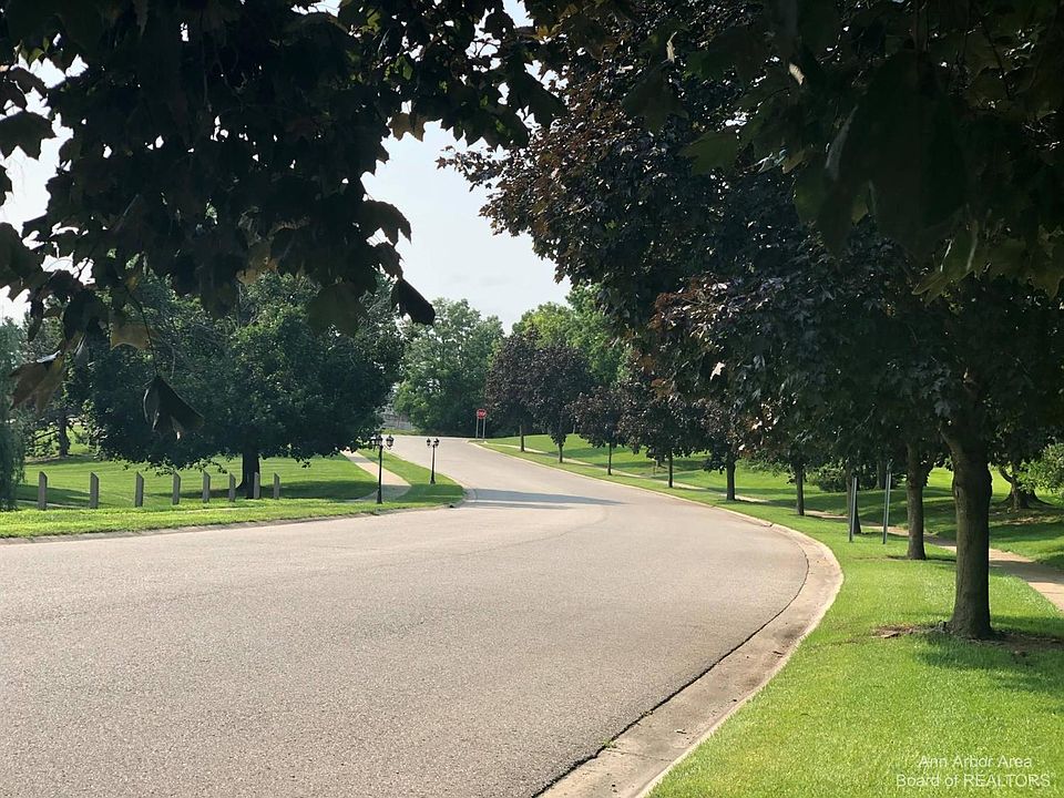 1st image of 4578 Christina Dr