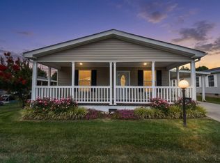 420 Elzie Hill Dr, Hendersonville, NC 28792