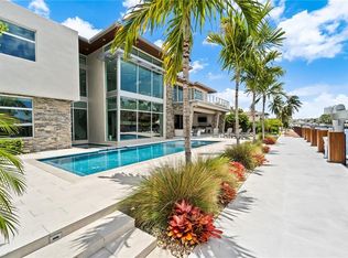 2340 SE 8th St, Pompano Beach, FL 33062