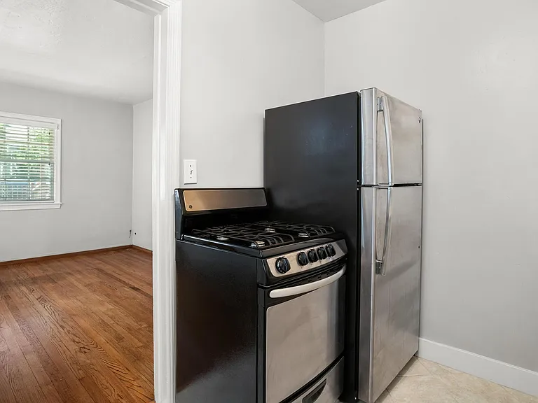 3207 L St #D — Photo 6