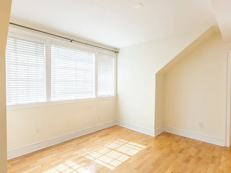 1001 Market St E #10 — Photo 31