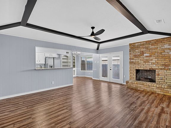 3rd image of 10524 Ravenscroft Dr