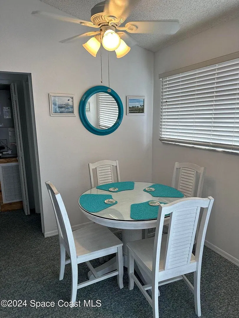 706 Beach Park Ln — Photo 2