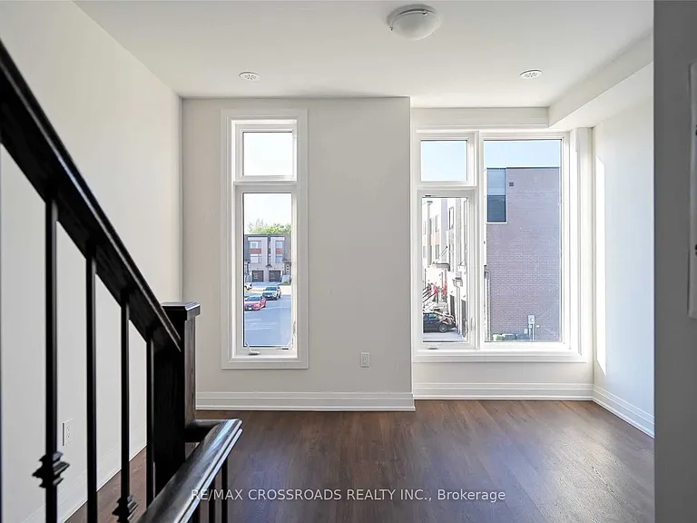 37 Creekbank Rd — Photo 4