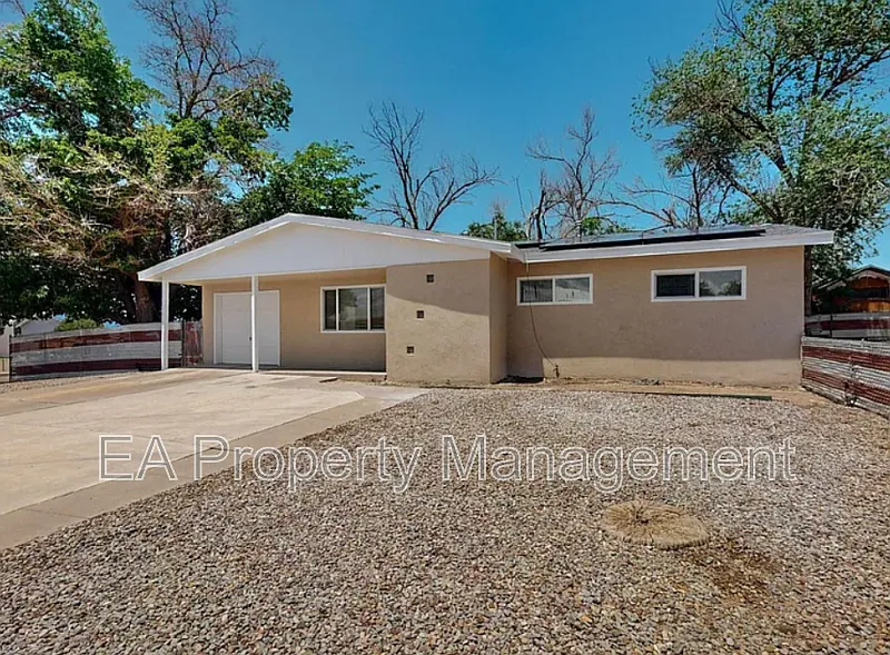 3 bed, 2.0 bath, 1127 sqft, $1,995 — Photo 4