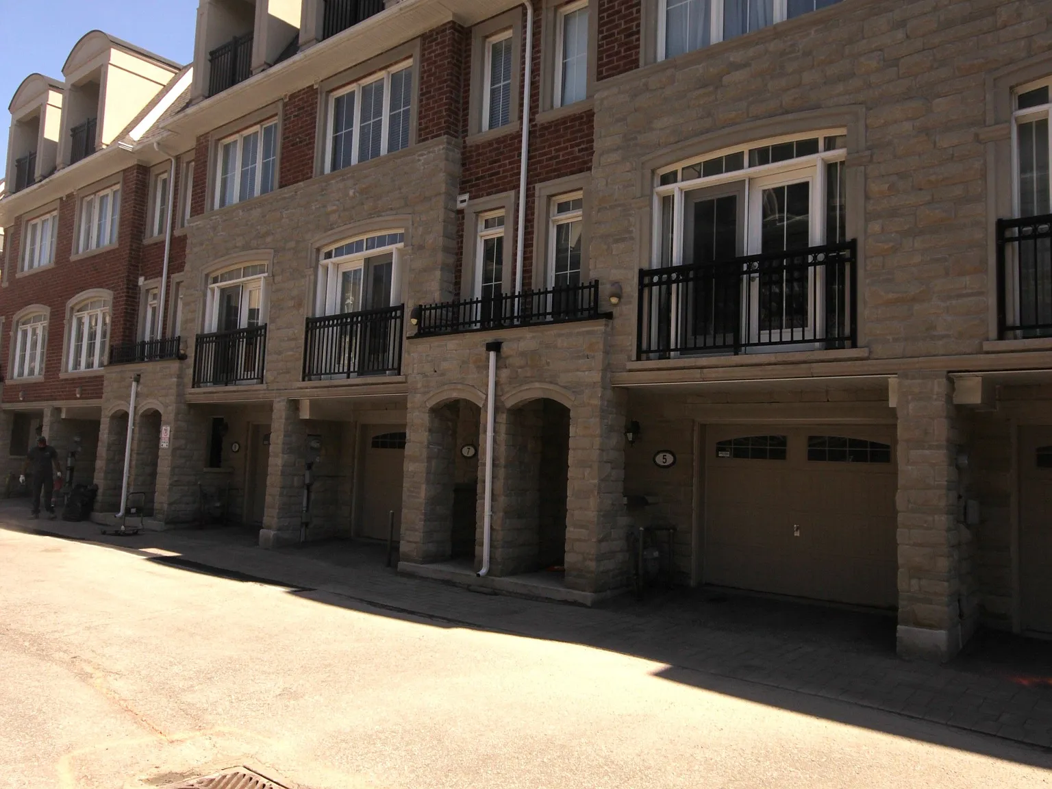 3 bed, $4,000 — Photo 3