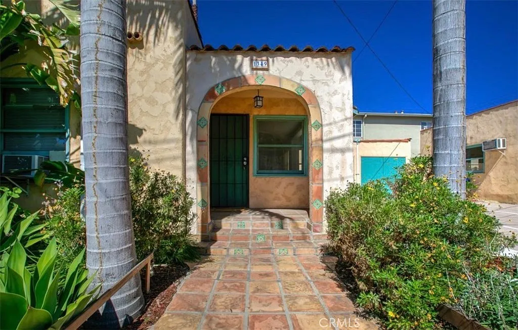 2 bed, 1080 sqft, $3,199 — Photo 4
