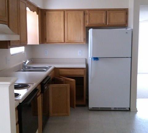3rd image of 7673 Thacher Dr