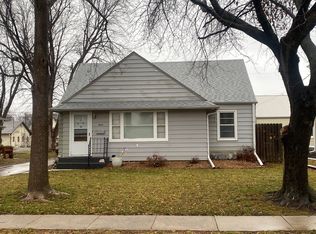 1800 Grant St Beatrice NE 68310 Zillow