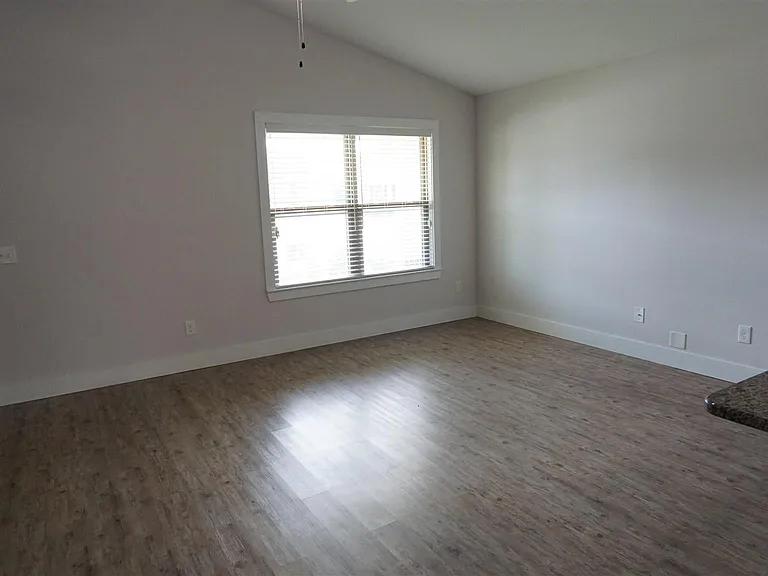 138 Cottage View Dr — Photo 5