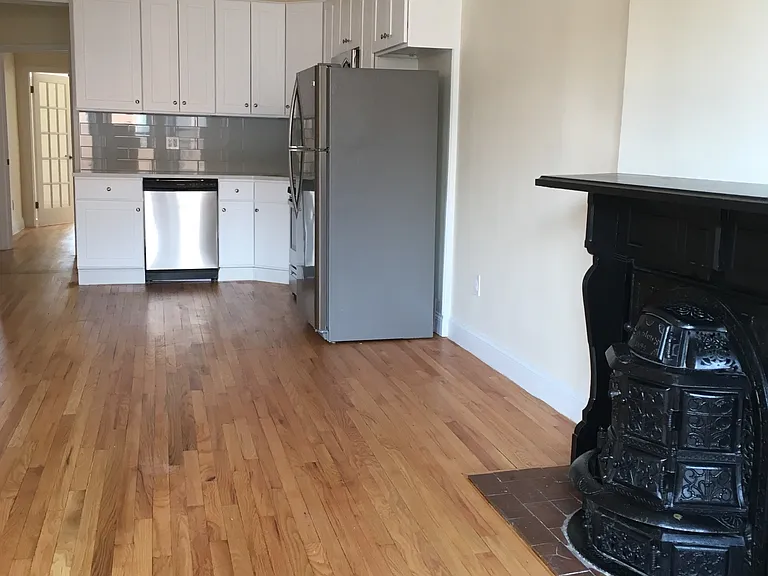 83 7th Ave #3 — Photo 5