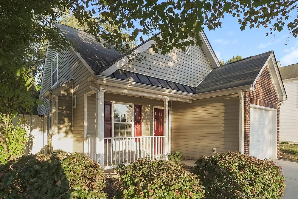 3 bed, 2.0 bath, 1474 sqft, $1,855 — Photo 4