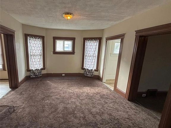 5th image of 1355 Addison Rd