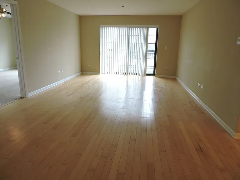 8255 Skokie Blvd #204 — Photo 2