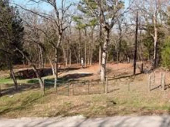 407-411 Long Shadow Dr, Murchison, TX 75778