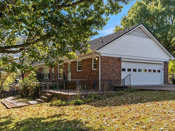 5th image of 575 Joyce Cir