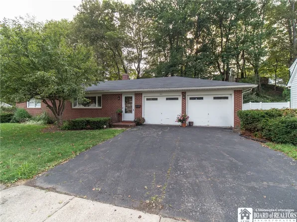 321 Weeks St, Jamestown, NY 14701
