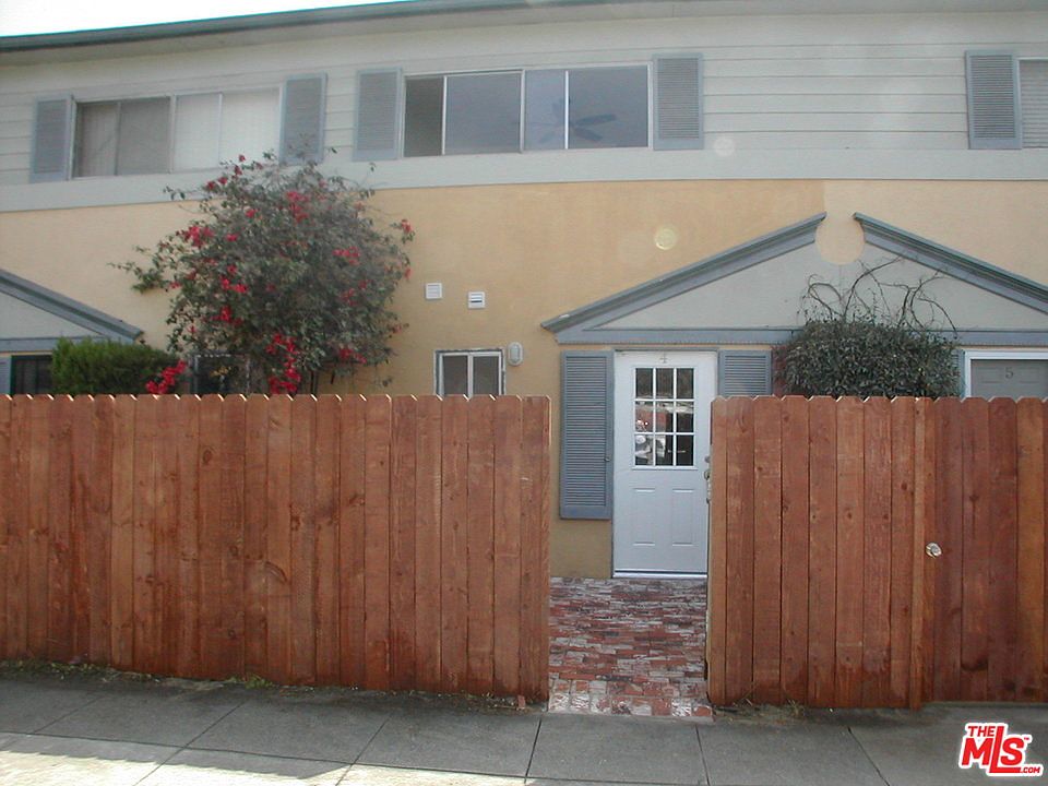 1st image of 3603 Mentone Ave