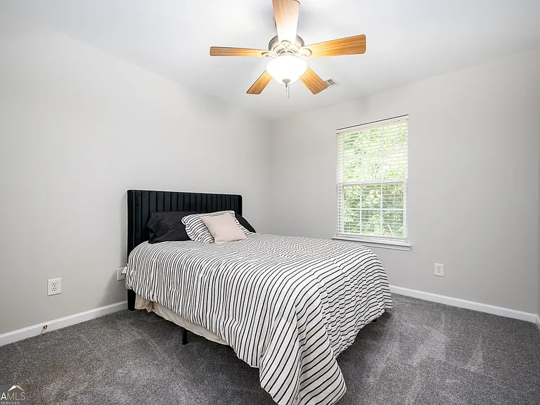 1796 Umberland Way — Photo 24