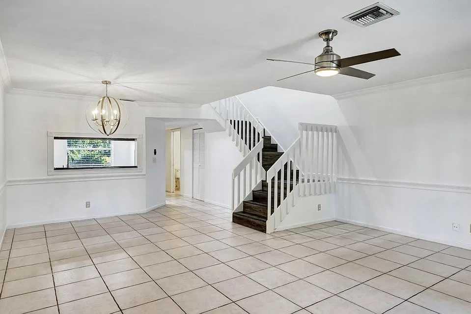 2 bed, 1296 sqft, $2,500 — Photo 3