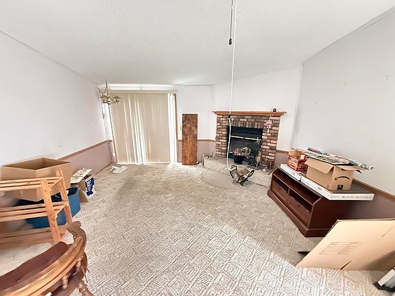 5th image of 611 Opal Ave