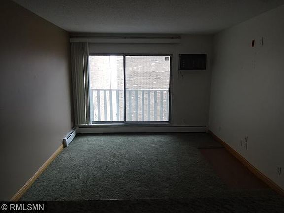 3rd image of 1601 N Innsbruck Dr APT 225