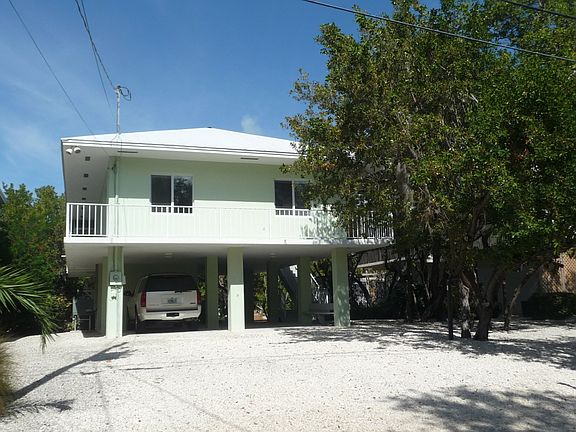 2nd image of 327 Woods Ave