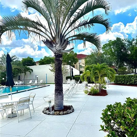 1517 SW 51st Ln #201 — Photo 19