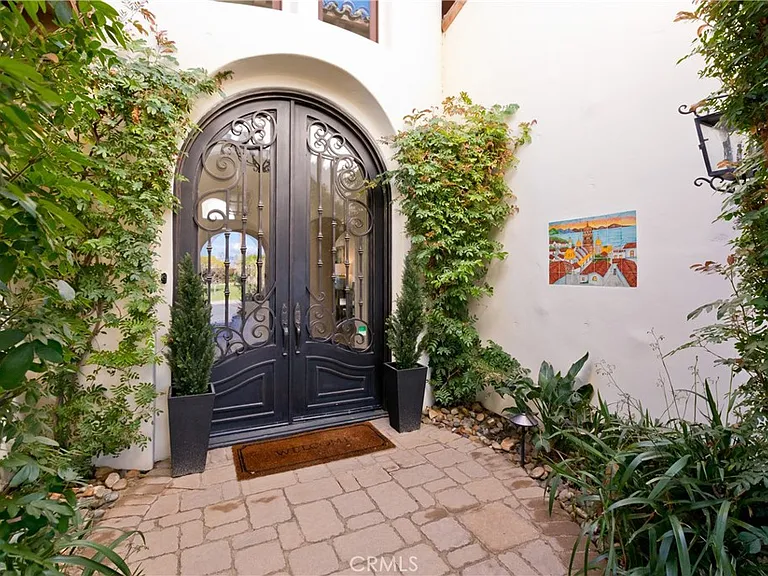 56145 Village Dr — Photo 7