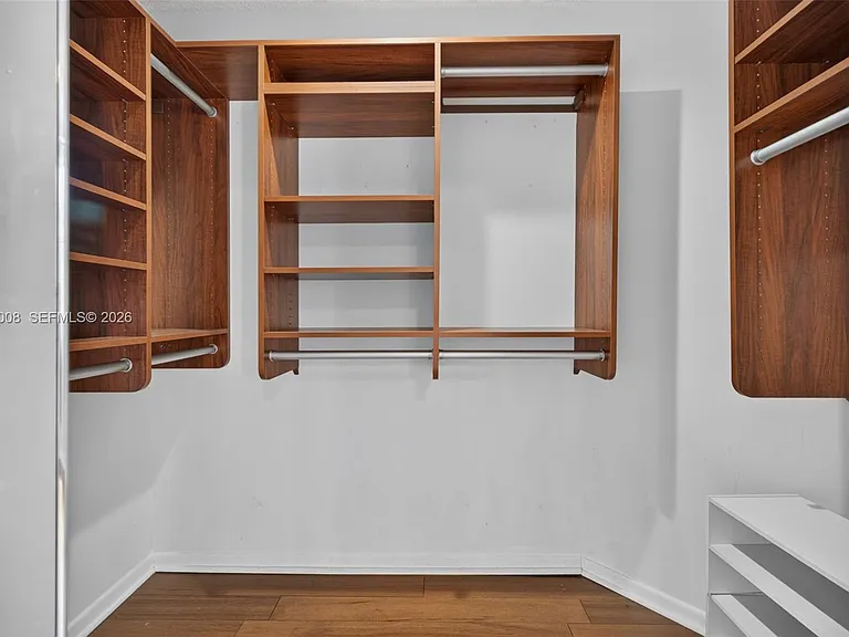 498 Cambridge Ln — Photo 25