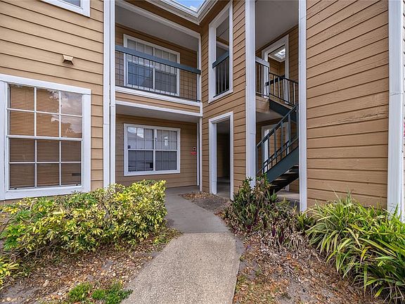 3rd image of 4367 THORNBRIAR LANE #206
