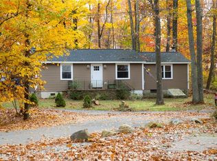 1 Beech Trl, Danbury, CT 06811
