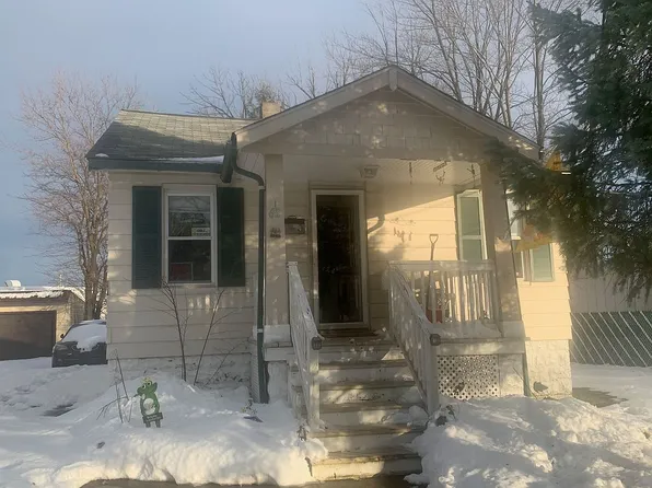 62 Sector Dr, Bedford, OH 44146