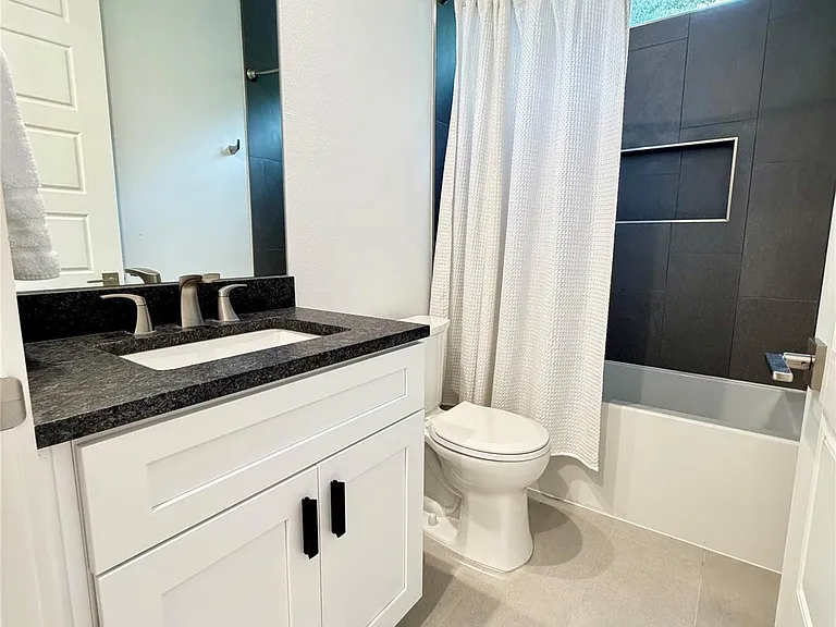 6102 Ponca St #2 — Photo 13