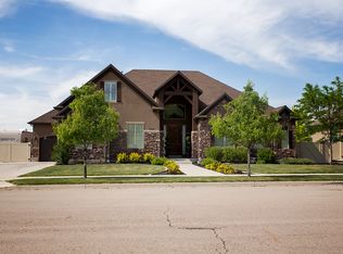 6922 W Coyote Ridge Cir, Herriman, UT 84096