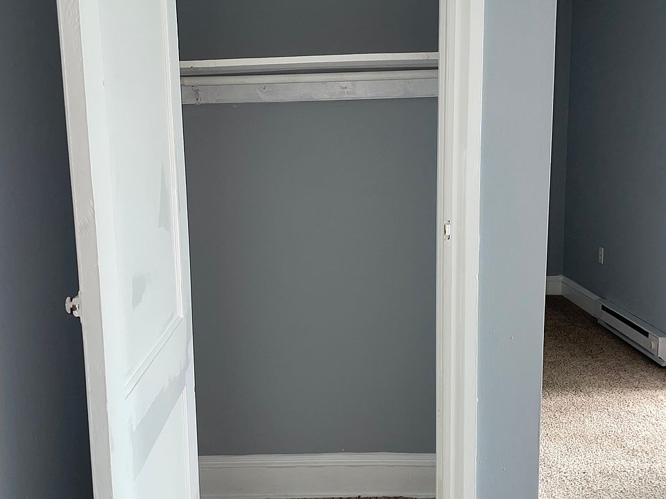 Coat closet