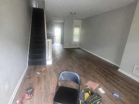 2nd image of 3016 Agate St