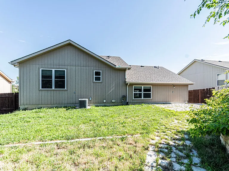 2501 Sawmill Rd — Photo 31
